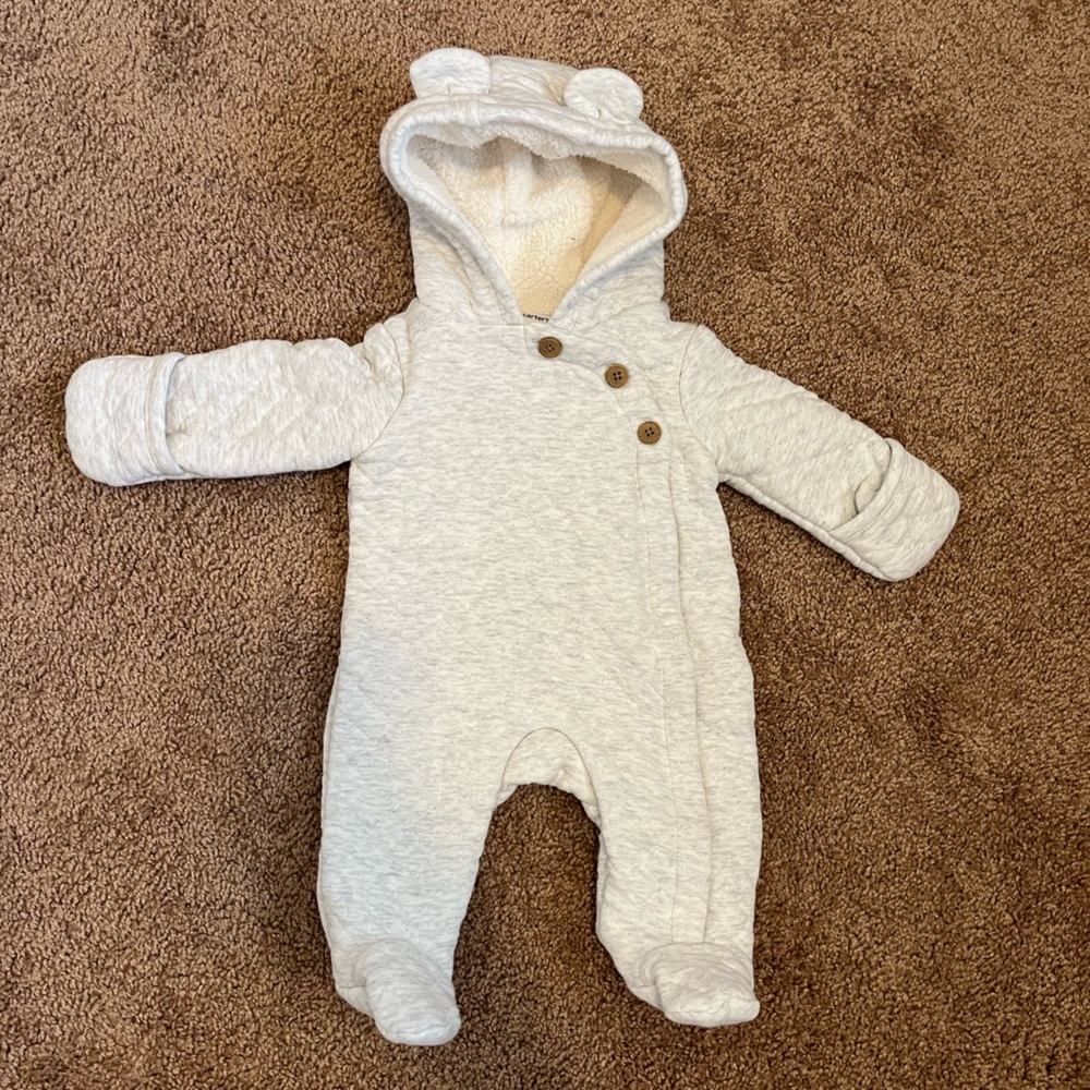 NB Bear suit! 🐻‍❄️🤍